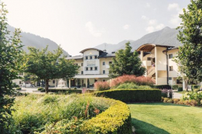  Alpenpalace Luxury Hideaway & Spa Retreat  Кадипьетра
